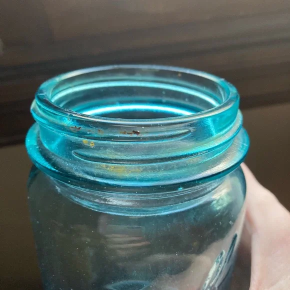 Vintage Aqua Ball Glass Mason Jars with Zinc Lids - Picture 13 of 14